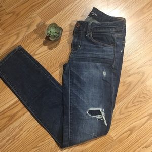 American Eagle super stretch ripped jeans med wash